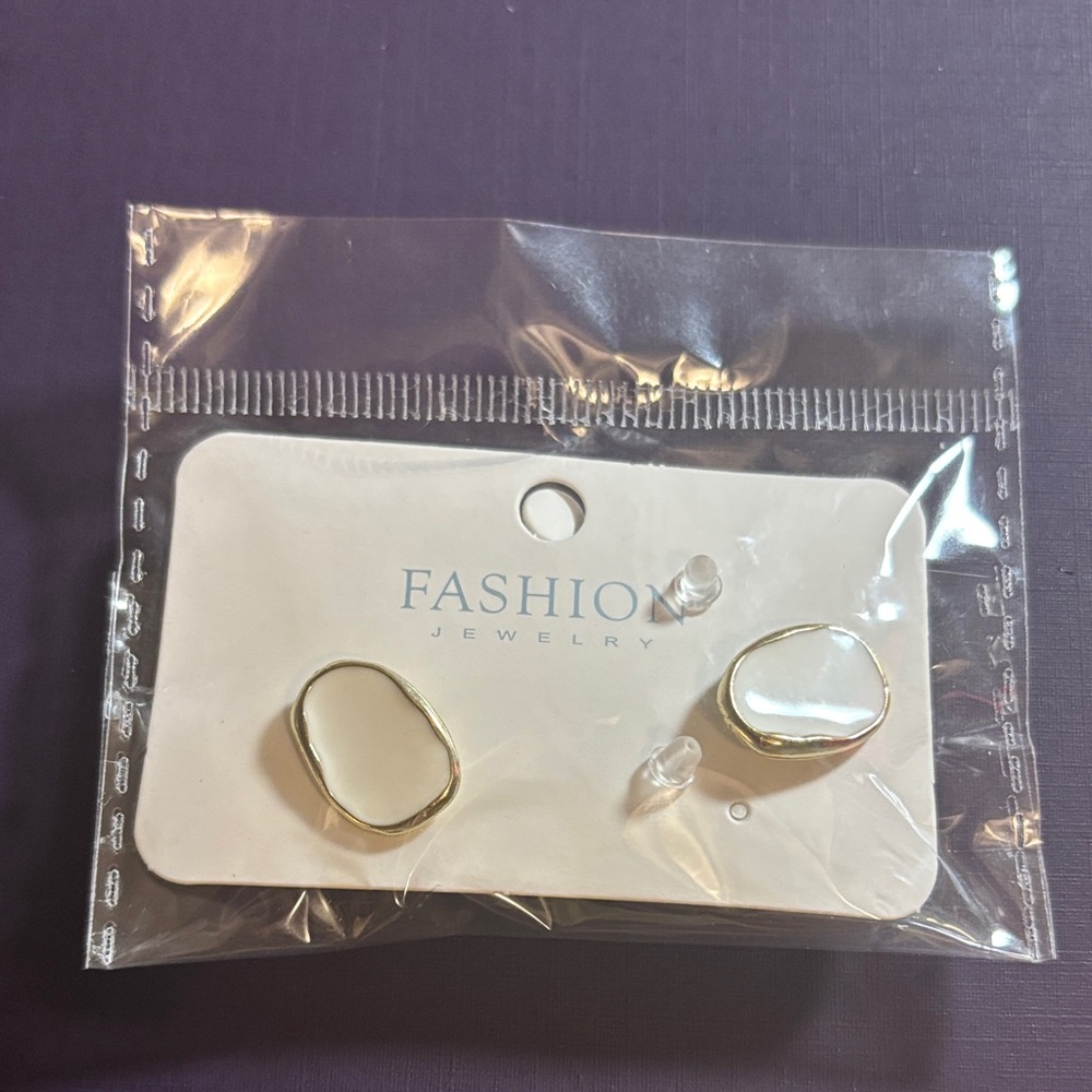 Fashion Jewelry Gold and Cream Earrings